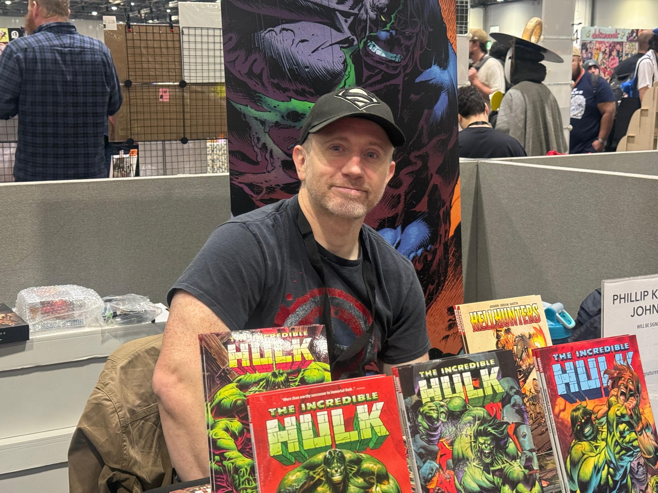 Phillip Kennedy Johnson al MCM Comic Con di Londra, Ottobre 2025