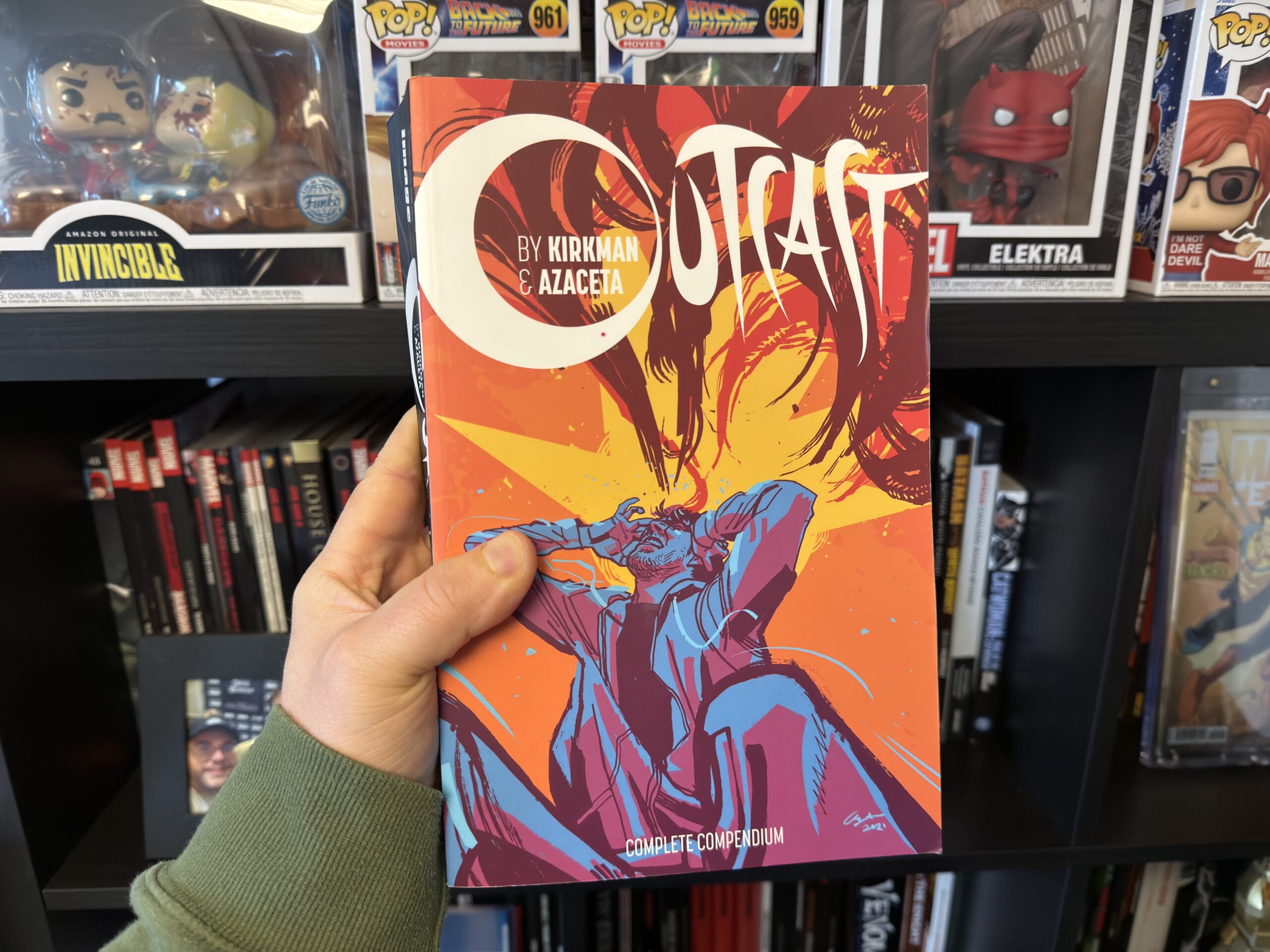 Outcast di Kirkman e Azaceta