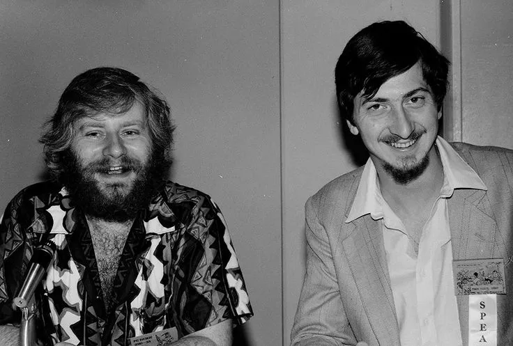 Chris Claremont (sinistra) e Frank Miller (destra) nel 1981